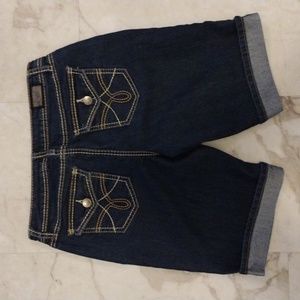 Earl jeans shorts.